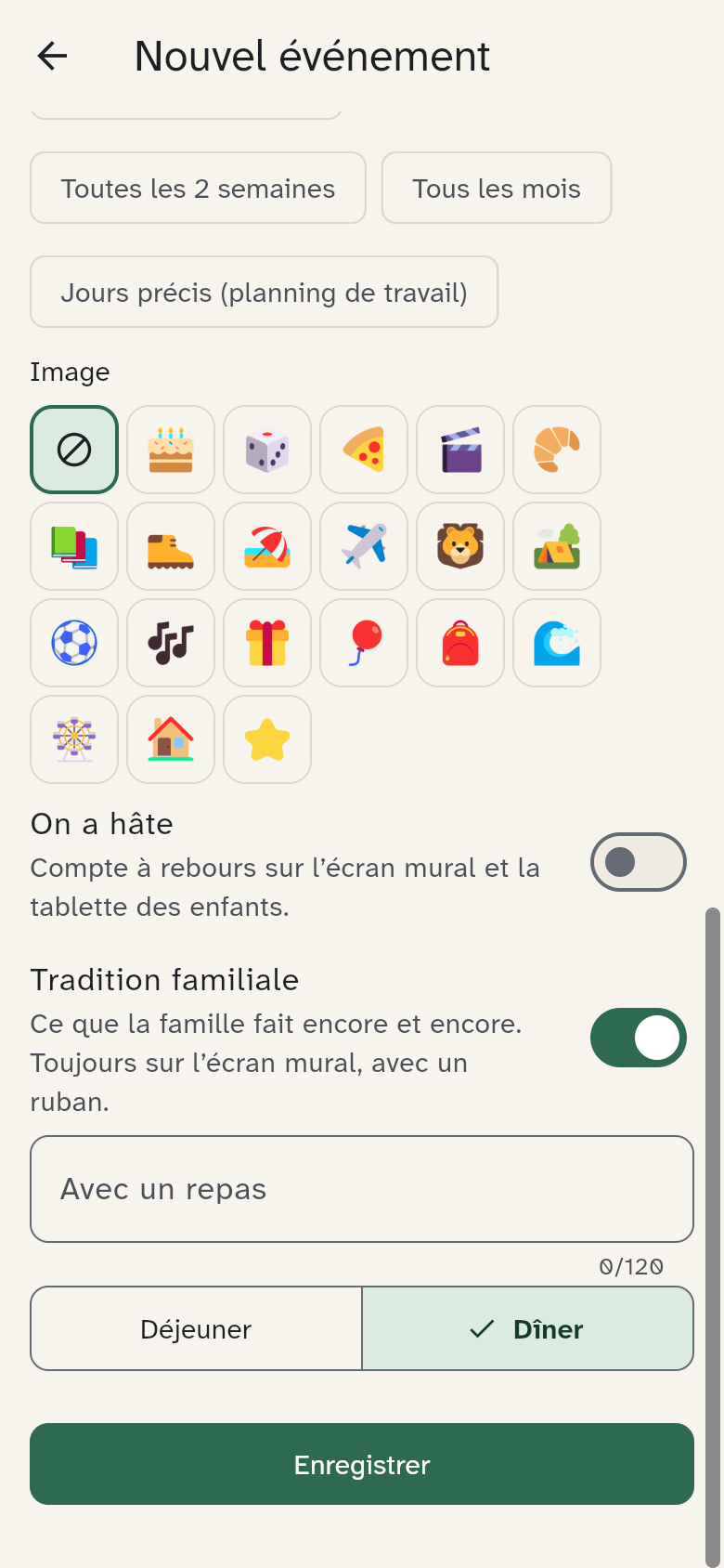 Le bas de l’éditeur d’événement avec l’image, On a hâte et une tradition familiale avec un repas