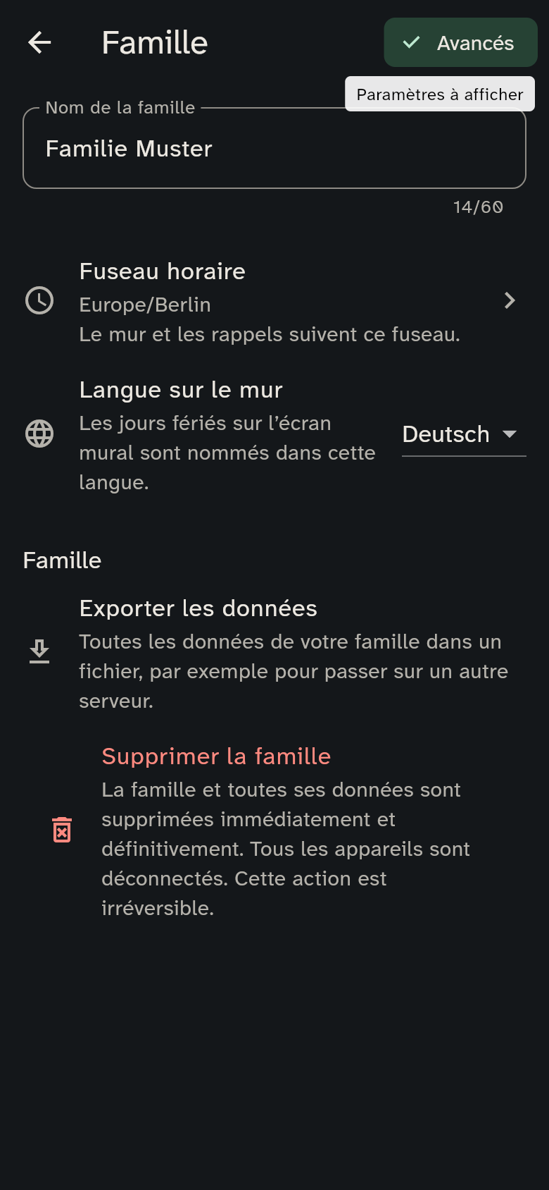 La page Famille avec nom, fuseau horaire, langue sur le mur et export